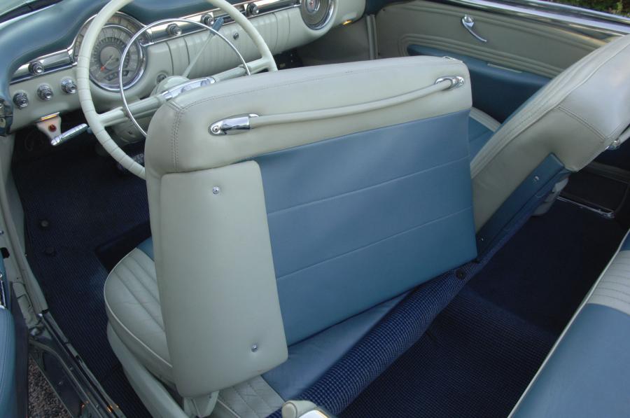  Oldsmobile 98 Fiesta Convertible 1953 года  (фото 69 из 87)